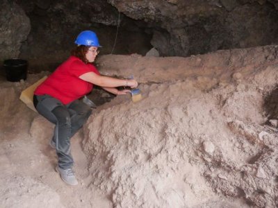 Patrimonio Cultural contin&uacute;a con las excavaciones arqueol&oacute;gicas en la Cueva de los Cabezazos