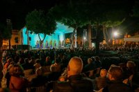 G&aacute;ldar: La Plaza de Santiago r&iacute;e y disfruta con la Noche de Chirimurgas