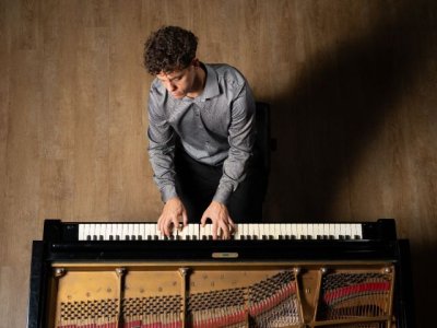 El joven pianista Ducatenzeiler debuta en el Festival de M&uacute;sica de Canarias con un programa &lsquo;de cine&rsquo;