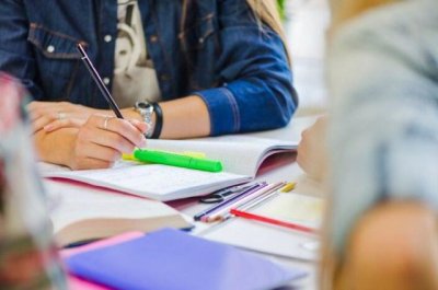 El Gobierno de Canarias ampl&iacute;a el plazo de solicitud de las becas para estudios universitarios de grado y m&aacute;ster