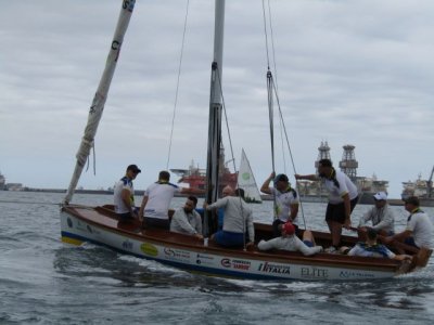La Vela Latina Canaria se queda en tierra una semana m&aacute;s