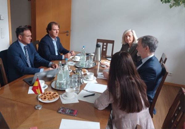 La estrategia aeroespacial canaria se presenta en Alemania