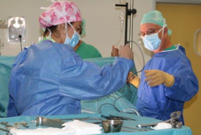 Profesionales del Molina Orosa se forman en monitorizaci&oacute;n neurofisiol&oacute;gica intraoperatoria