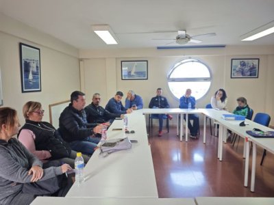 La Vela Latina Canaria se manifiesta ante la ausencia de sus aficionados