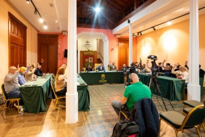 G&aacute;ldar aprueba medidas para la transici&oacute;n energ&eacute;tica, el refuerzo de la plantilla municipal y el rechazo a Mercosur