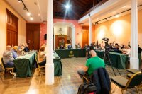 G&aacute;ldar aprueba medidas para la transici&oacute;n energ&eacute;tica, el refuerzo de la plantilla municipal y el rechazo a Mercosur