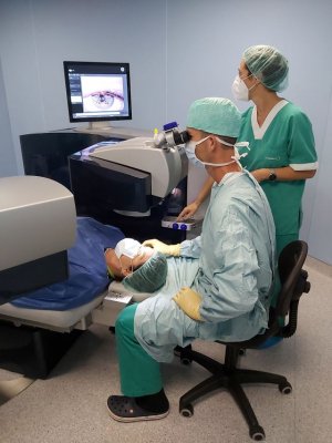 Hospiten Roca incorpora la Cirugía Láser para la corrección de la falta de vista
