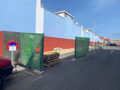 Galdar: Arranca la obra de rehabilitaci&oacute;n de las aceras en la calle Salvador Dal&iacute;, en Sardina