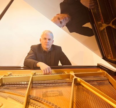 El pianista G&oacute;mez Madrigal ofrece &ldquo;un peque&ntilde;o viaje musical al alma del ni&ntilde;o&rdquo;, en La Gomera