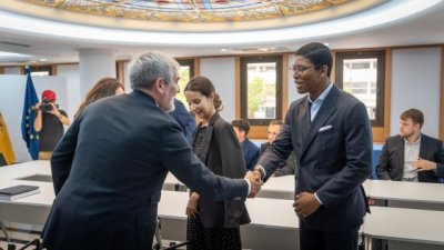 Fernando Clavijo reconoce el talento de los ganadores y finalistas de la Liga de Debate de la ULPGC
