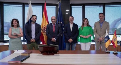 Cuatro miembros del nuevo equipo de gobierno de la Consejer&iacute;a de Agricultura toman posesi&oacute;n de sus cargos