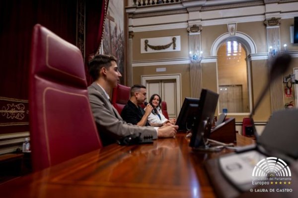 Candelaria Delgado trasladará a la UE las conclusiones del debate de jóvenes celebrado en el parlamento canario