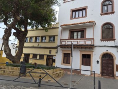 Nota de prensa del PSOE de G&aacute;ldar: 'G&aacute;ldar, una ciudad de 25.000 habitantes sin ba&ntilde;os p&uacute;blicos dignos'