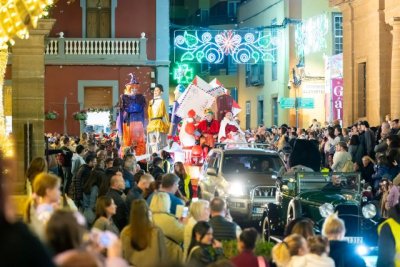 Colorido, m&uacute;sica y mucha Navidad envuelve a G&aacute;ldar con los m&aacute;s peque&ntilde;os como protagonistas