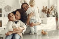 Descubre los principales desaf&iacute;os que enfrentan las mujeres madres emprendedoras en Espa&ntilde;a