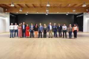 El presidente de Canarias visita las instalaciones del IES Parque La Reina, en Arona