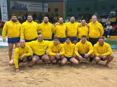 La Lucha Canaria retorna a los terreros de Gran Canaria con el liderato en juego