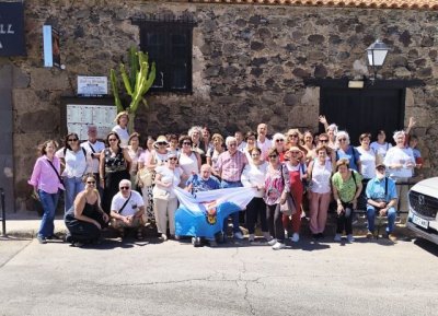 Guía: El programa ‘De Ruta con la Universidad Popular’ escogió el mercadillo del Puerto de Mogán para su salida de mayo