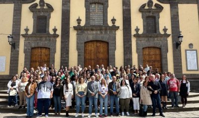120 alumnos reciben su titulaci&oacute;n en la clausura de los 8 PFAEs de Gu&iacute;a de Gran Canaria