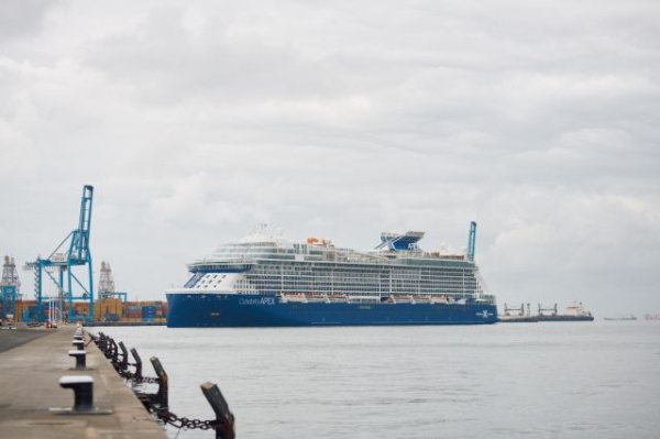 La nueva Terminal de Cruceros del Puerto de Las Palmas entra en funcionamiento con la escala del Celebrity Apex