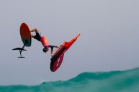 Windsurf: La competici&oacute;n de Surf-Freestyle ha comenzado con competidores disfrutando del viento de Sotavento
