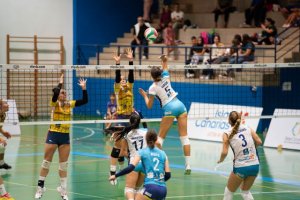 Voleibol Femenino: El CDV Universidad Fernando Pessoa Canarias cosecha su quinta victoria en la Superliga 2 Femenina