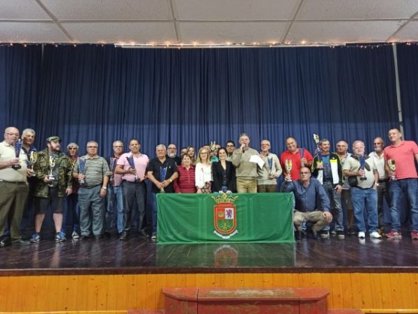 Entrega de trofeos de los juegos sociales en Barrial de Gáldar