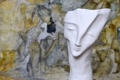 La artista Alicia Lasala exhibe su serie ‘Serenidad en el caos’ en Telde