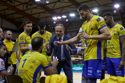 Voleibol: El CV Guaguas gana a un Arenal Emev&eacute; muy atrevido (3-2)
