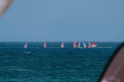 Pierre Mortefon revalida el título mundial de Slalom X en Tenerife en una jornada condicionada por el viento