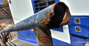 Barandillas de hierro en mal estado, subida a la Guancha y Muelle viejo - Agujero en Gáldar