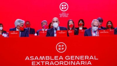La RFEF pide personarse en el pleito contra CVC iniciado por 3 de de los 42 clubes