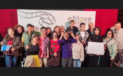 El alumnado del Aulas Enclave de Agaete recogen su premio del festival eMove en Madrid