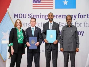 Art&iacute;culo de opini&oacute;n: 'Podr&iacute;a decirse que el acuerdo sobre la base entre Estados Unidos y Somalia tiene motivos ocultos'
