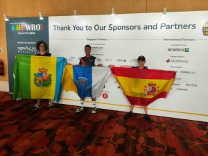 Tres jóvenes canarios viajan al Mundial de Robótica en Singapur de la mano de la Fundación DISA