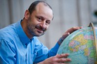 Entrevista a Godfrey Baldacchino, conferencia inaugural del XXV Coloquio de Historia Canario Americana