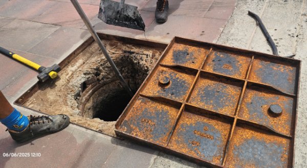 Limpieza Alcantarillas en la Avenida del Agujero - Gáldar