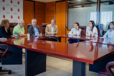 La Gomera: Cabildo y Colegio Oficial de Farmacéuticos refuerzan el programa ‘Silbo’ con un nuevo convenio