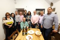 Un grupo de periodistas gastronómicos visita Valleseco para conocer su famosa sidra