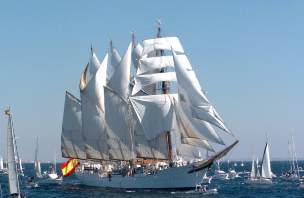El buque escuela de la Armada Juan Sebasti&aacute;n de Elcano inici&oacute; su 96 crucero de instrucci&oacute;n