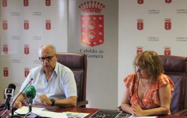 La Gomera: El Cabildo recibe más de 720 solicitudes de becas al estudio y ayudas al transporte