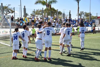 M&aacute;s de un centenar de partidos en el inicio de la fase clasificatoria de la Maspalomas Cup