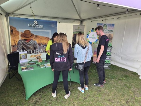 La Gomera se promociona como destino familiar y sostenible en el festival sueco Trosa Galejet 2025