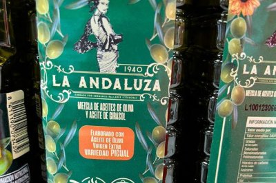 UPA denuncia que envasadores camuflan aceite de girasol con oliva para enga&ntilde;ar a los consumidores