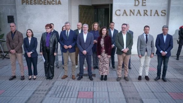 El Gobierno apela a la unidad para combatir la violencia de g&eacute;nero en el acto de condena del &uacute;ltimo feminicidio