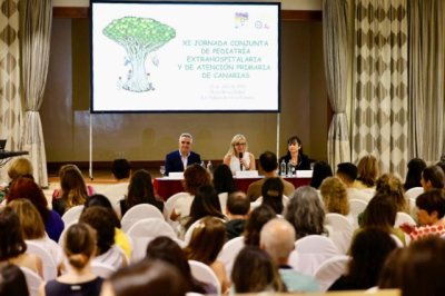 Monz&oacute;n inaugura la XI Jornada Conjunta de Pediatr&iacute;a Extrahospitalaria y de Atenci&oacute;n Primaria de Canarias