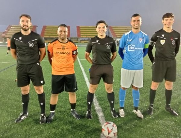 F&uacute;tbol 1&ordf; Regional: (2-1) Victoria importante del San Isidro, ante el Guanarteme, que le acerca a la salvaci&oacute;n