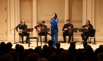 Olga Cerpa y Mestisay con su "Palosanto", ponen en pie al p&uacute;blico del Carnegie Hall de Nueva York