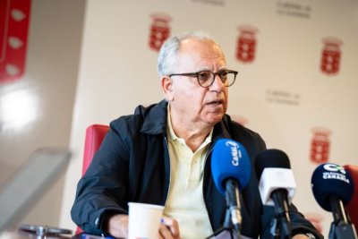 La Gomera: Curbelo apunta a la coordinaci&oacute;n y el di&aacute;logo como claves para ejecutar mejoras en el Puerto de Los Cristianos