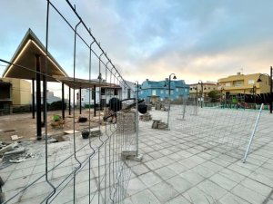 El Ayuntamiento de Guía culminará en mes y medio la renovación de la Plaza de La Dehesa